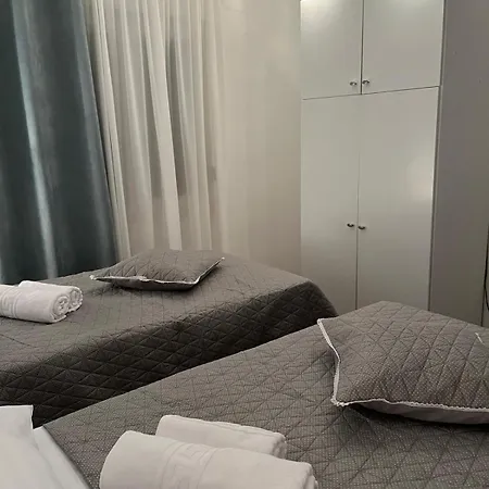 Ostro Apartment *